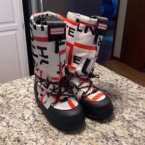 Hunter women’s moon boots